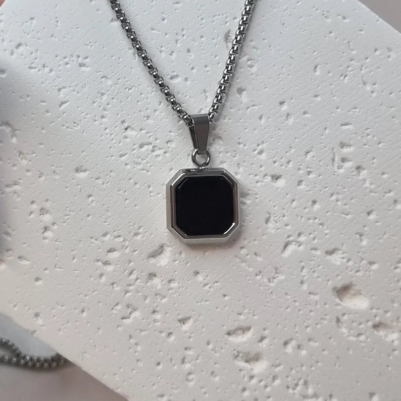SecretSnap™ Heat-Activated Hidden Photo Necklace